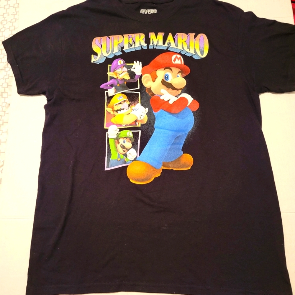 Super Mario Brothers Men's Officially Licensed Graphic T-Shirt Size M (38/40)